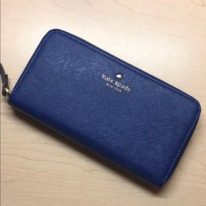 Great condition Kate Spade Navy Blue Wallet